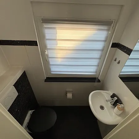 Appartement Moderne Deluxe 3-zi Eigentums- Maisonette-wohnung Ibm Bertrandt Mercedes Ehningen