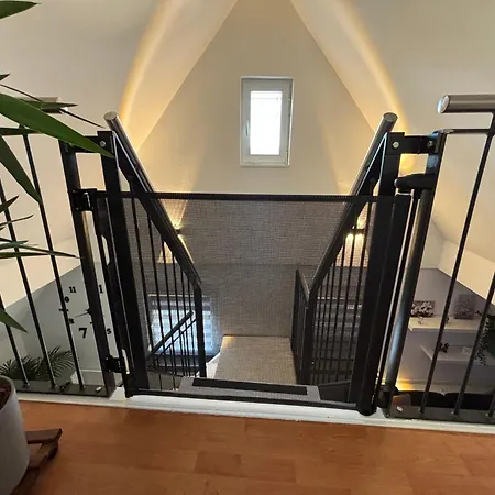 Moderne Deluxe 3-zi Eigentums- Maisonette-wohnung Ibm Bertrandt Mercedes Appartement *