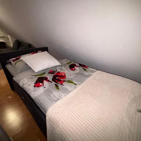 Moderne Deluxe 3-zi Eigentums- Maisonette-wohnung Ibm Bertrandt Mercedes *