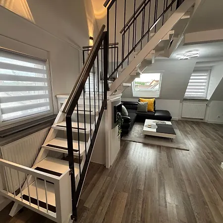 Moderne Deluxe 3-zi Eigentums- Maisonette-wohnung Ibm Bertrandt Mercedes Appartement *