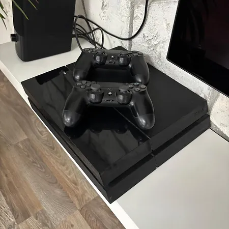 Appartement Moderne Deluxe 3-zi Eigentums- Maisonette-wohnung Ibm Bertrandt Mercedes *